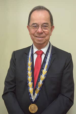 Dr. Daniel Hernán Valera Loza