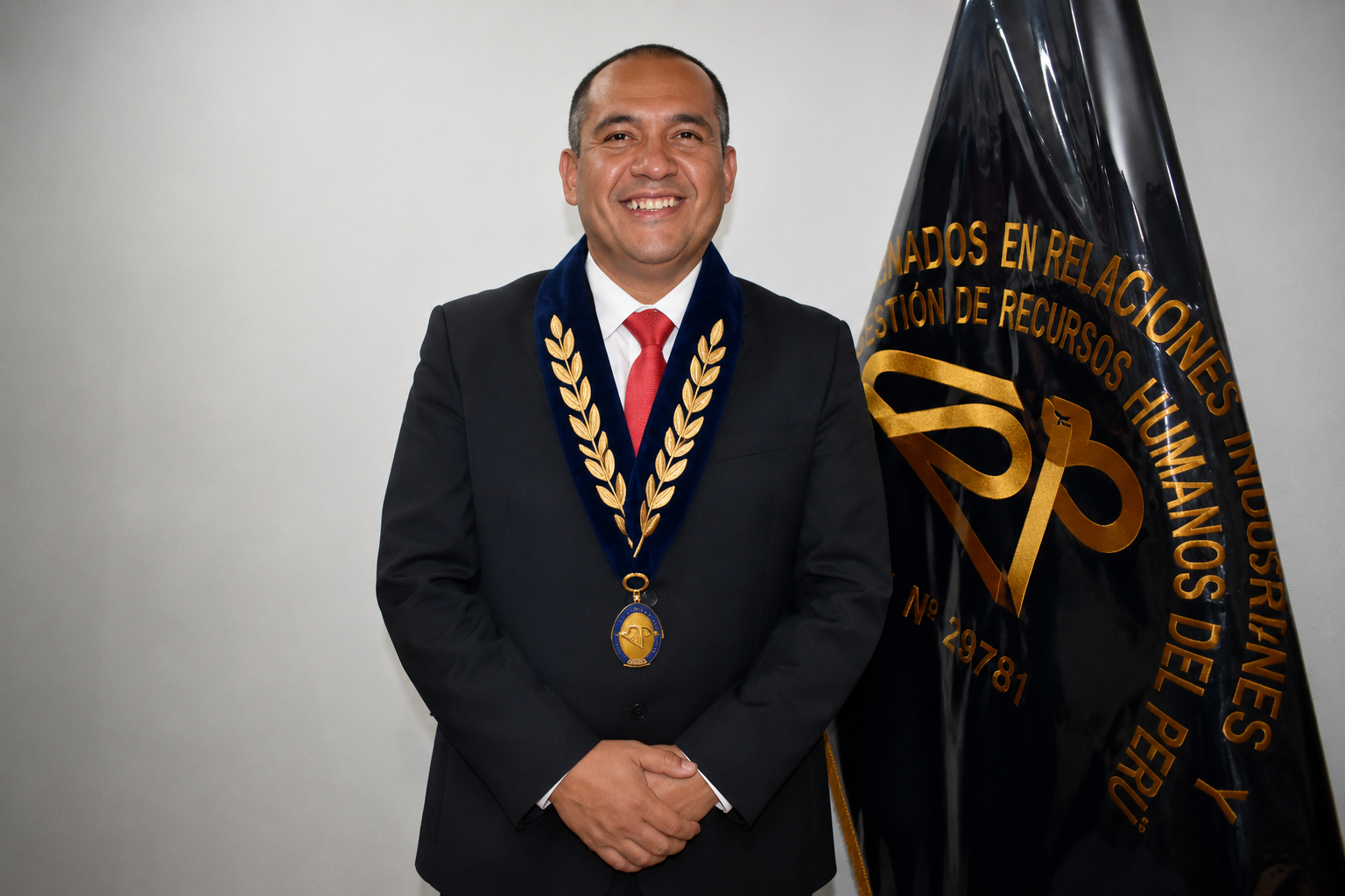 MG. CHRISTOPHER NIQUEN ESPEJO, Vice Decano Nacional
